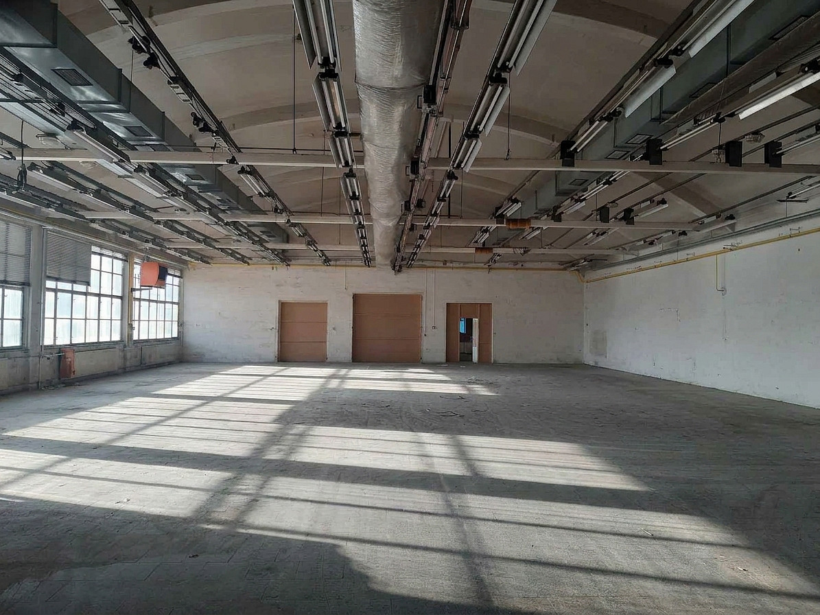 Pronájem skladovacích prostor 700 m²