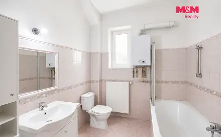 Prodej bytu 2+1 65 m², Krajkářská, Aš, okres Cheb