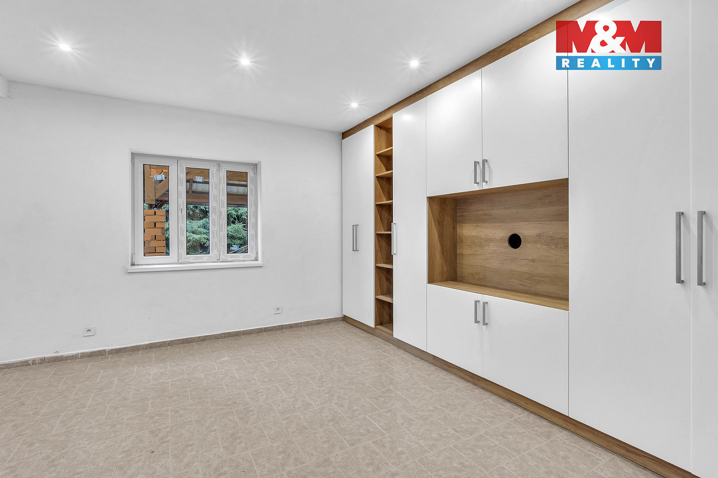 Prodej domu 440 m² s pozemkem 3 077 m² — photo 4