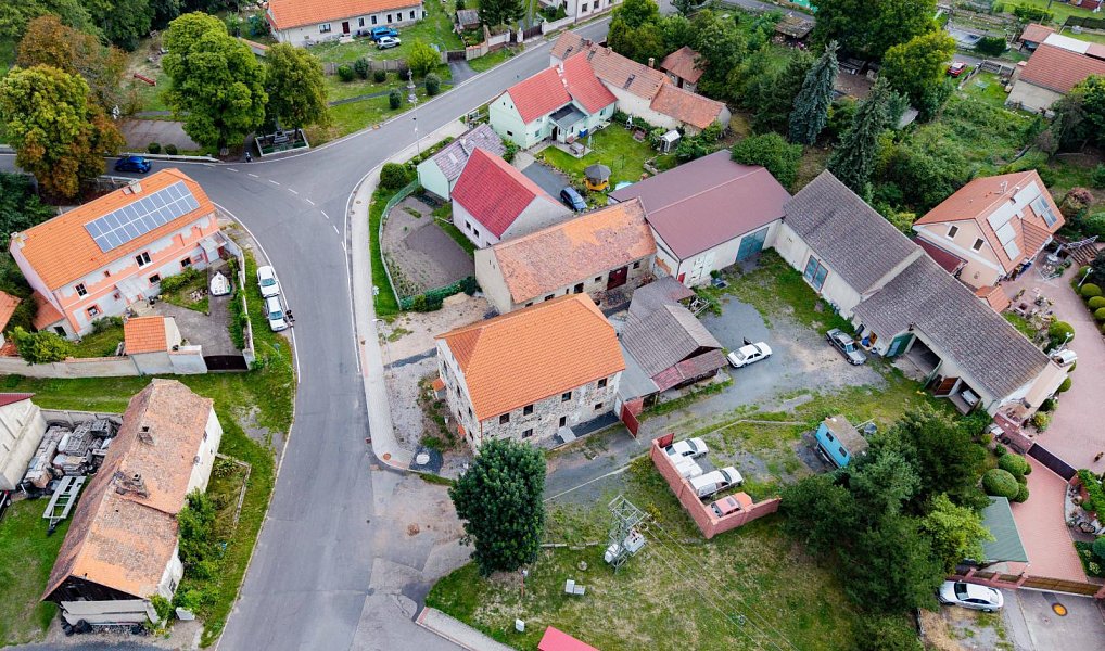 Prodej domu 233 m² s pozemkem 554 m², Lužice – náhled fotky 39