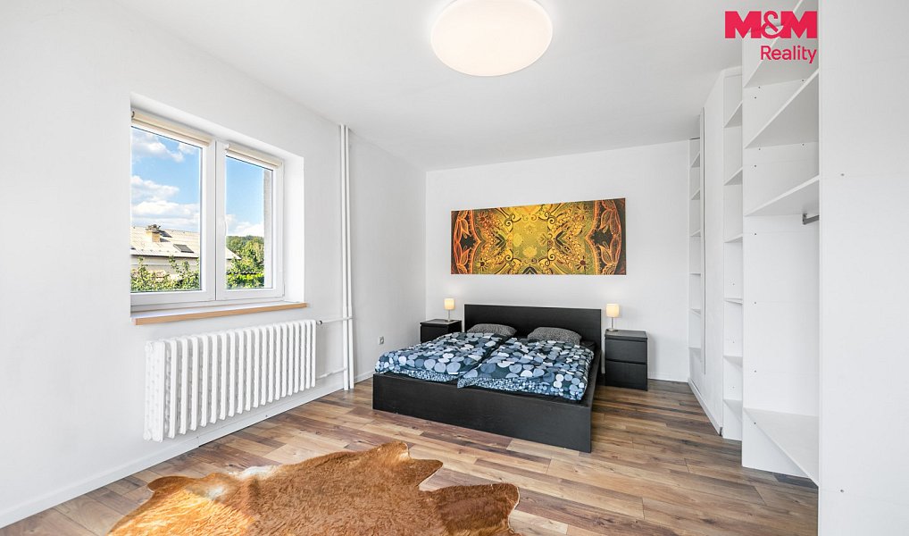 Prodej domu 200 m² s pozemkem 616 m², Plasy – náhled fotky 3