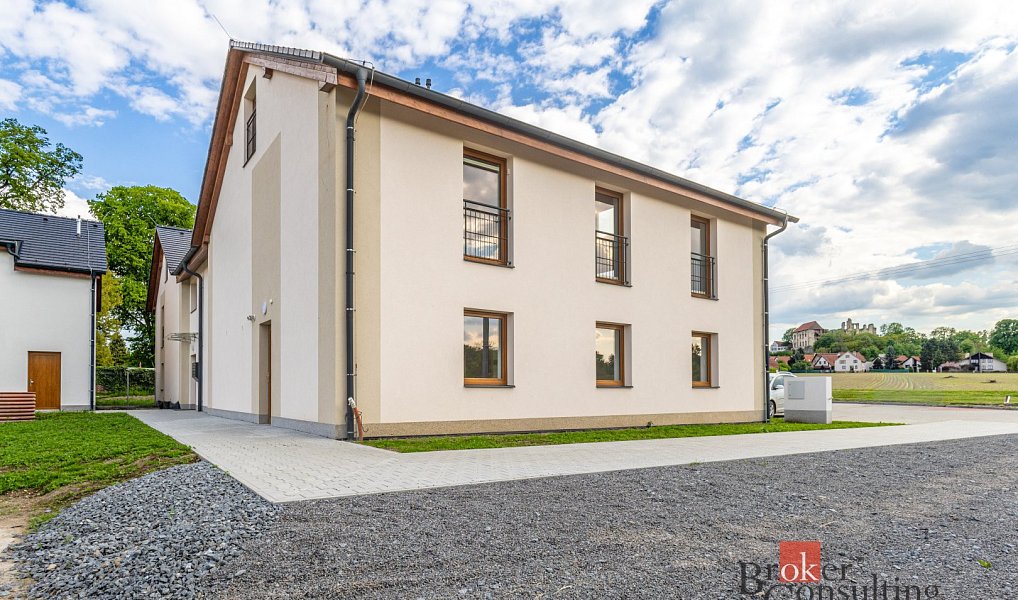 Prodej bytu 1+kk 40 m², Luže – náhled fotky 2