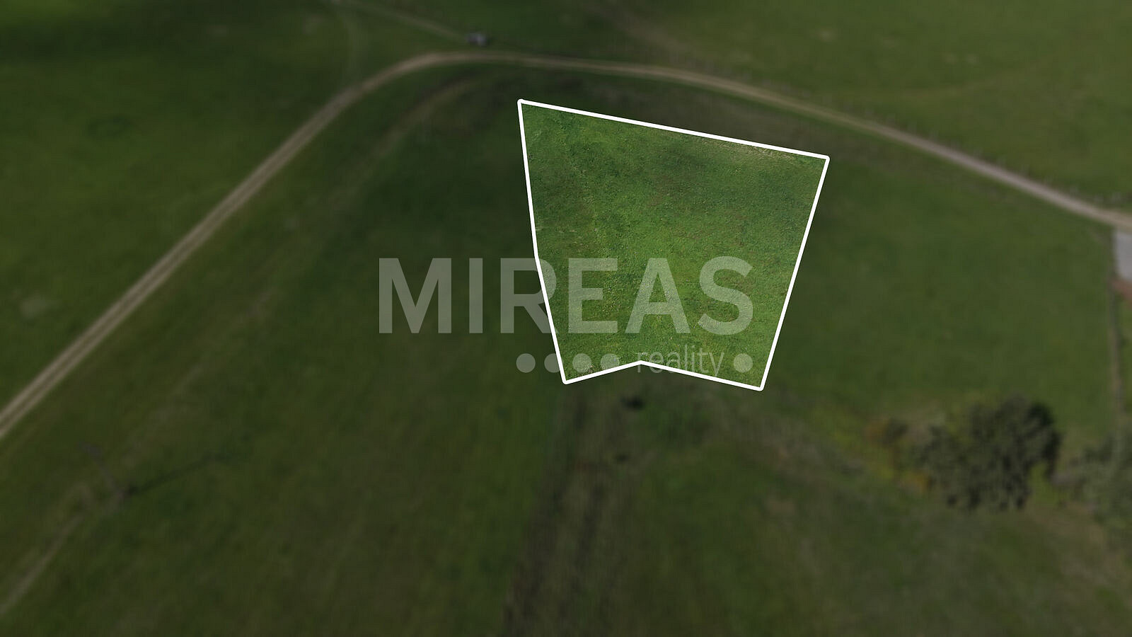 Prodej stavebního pozemku 2 516 m²