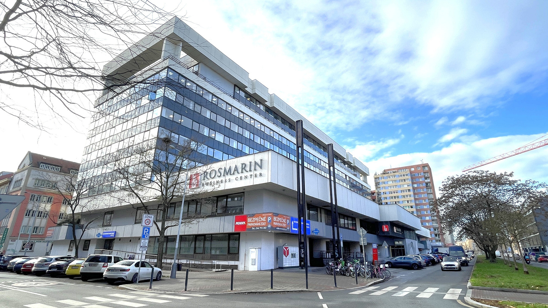 Pronájem kanceláře 1 252 m² – fotografie 2