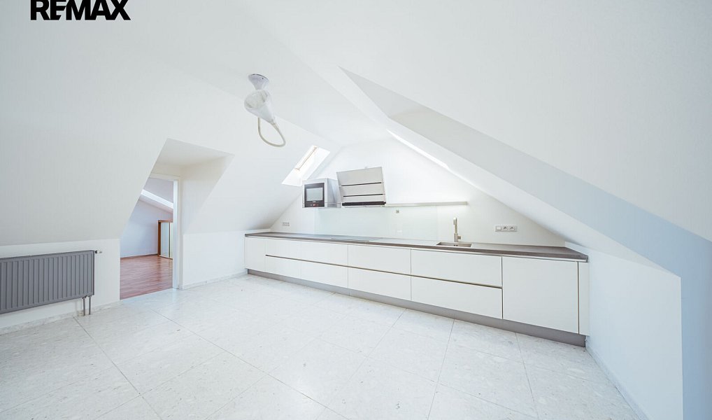 Prodej bytu 3+1 134 m², Dolní Břežany – náhled fotky 10