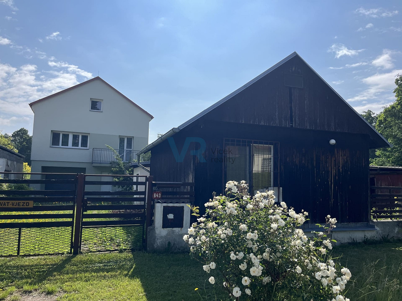 Prodej domu 140 m² s pozemkem 864 m² — photo 2