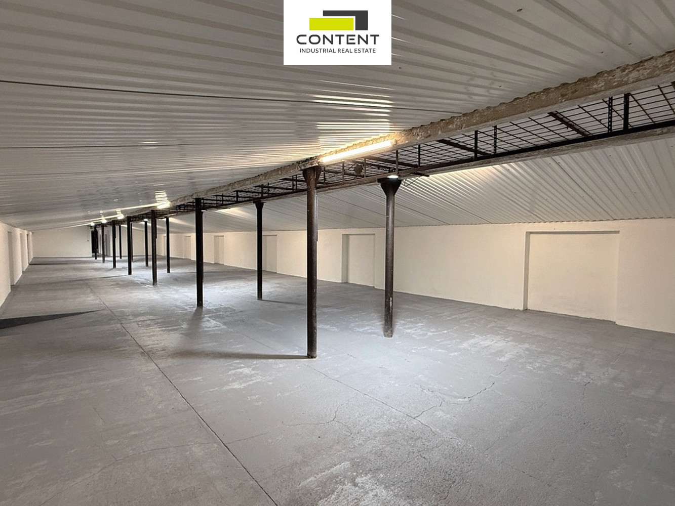 Pronájem skladovacích prostor 888 m²