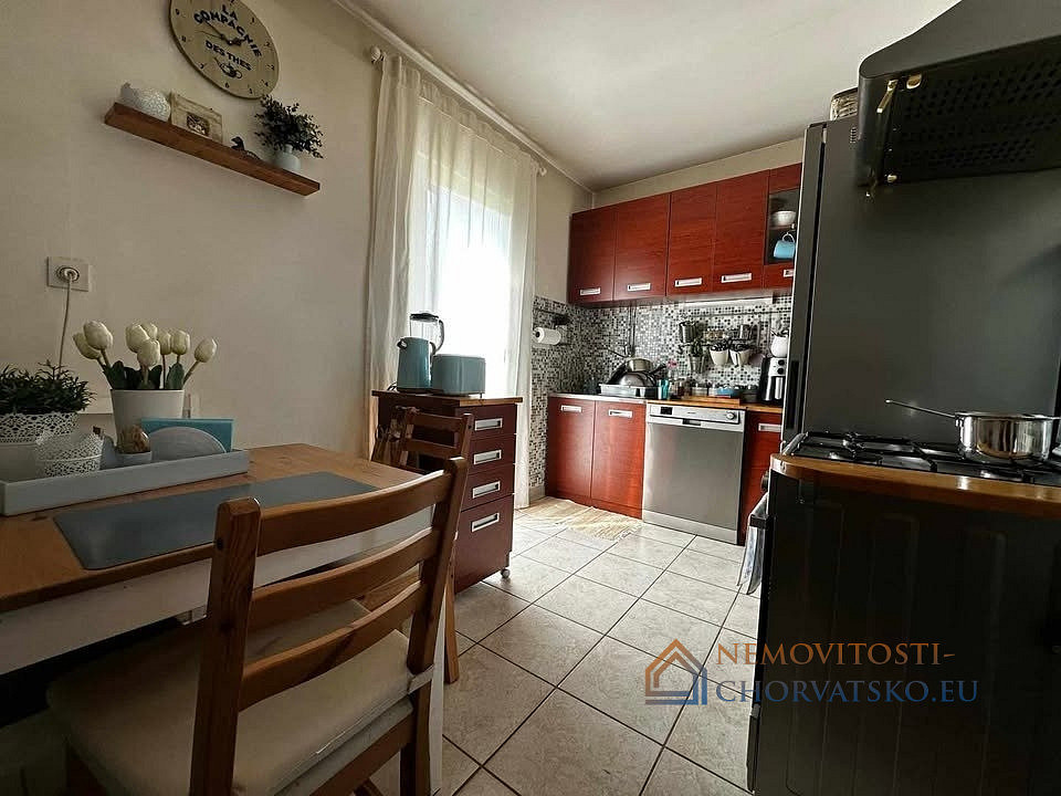 Prodej domu 119 m² s pozemkem 504 m² - Widok 3