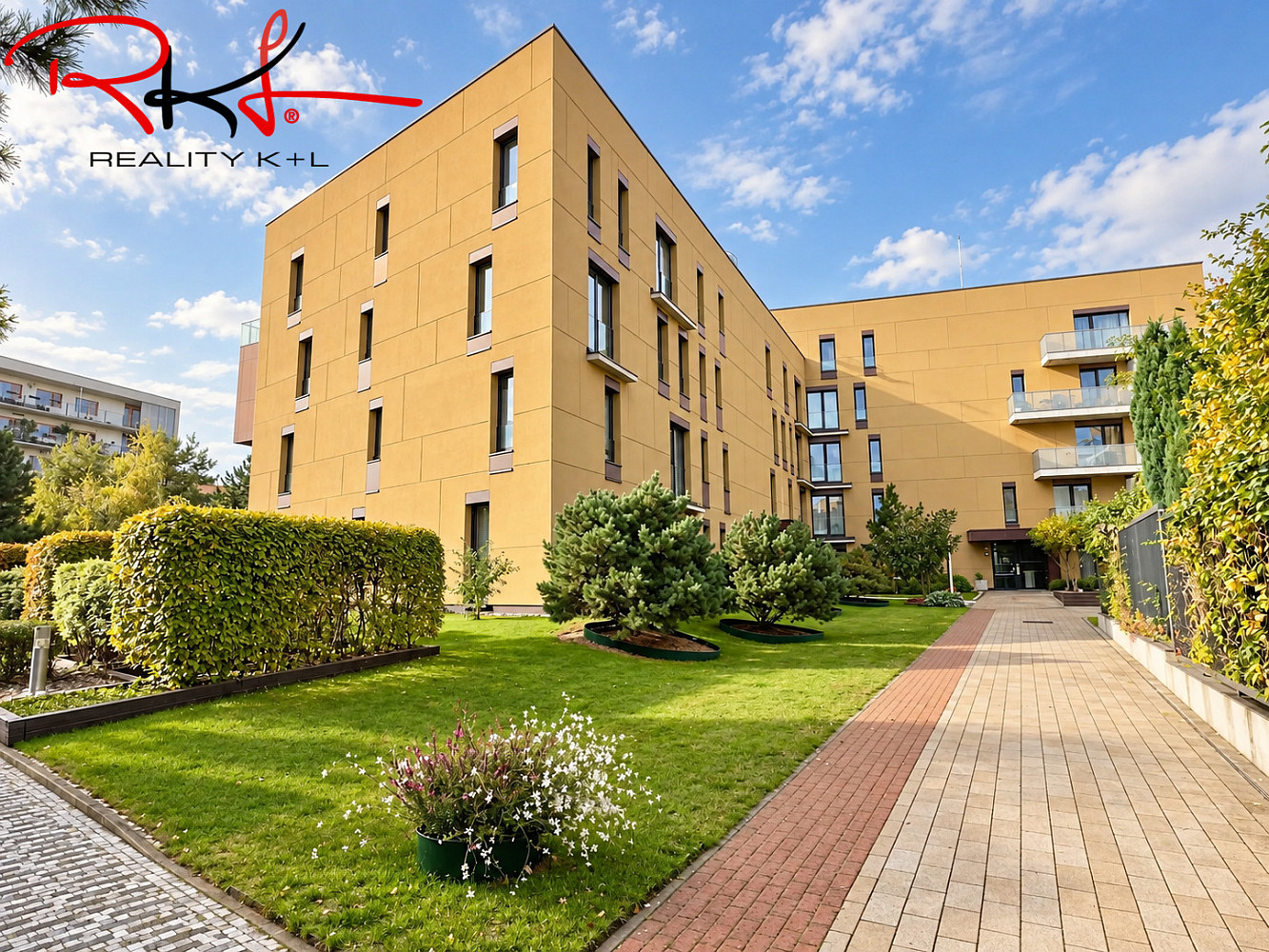 Pronájem bytu 2+kk 59 m² – fotografie 3