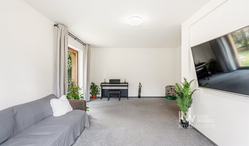 Prodej domu 121 m² s pozemkem 388 m², Hostivice – náhled fotky 11