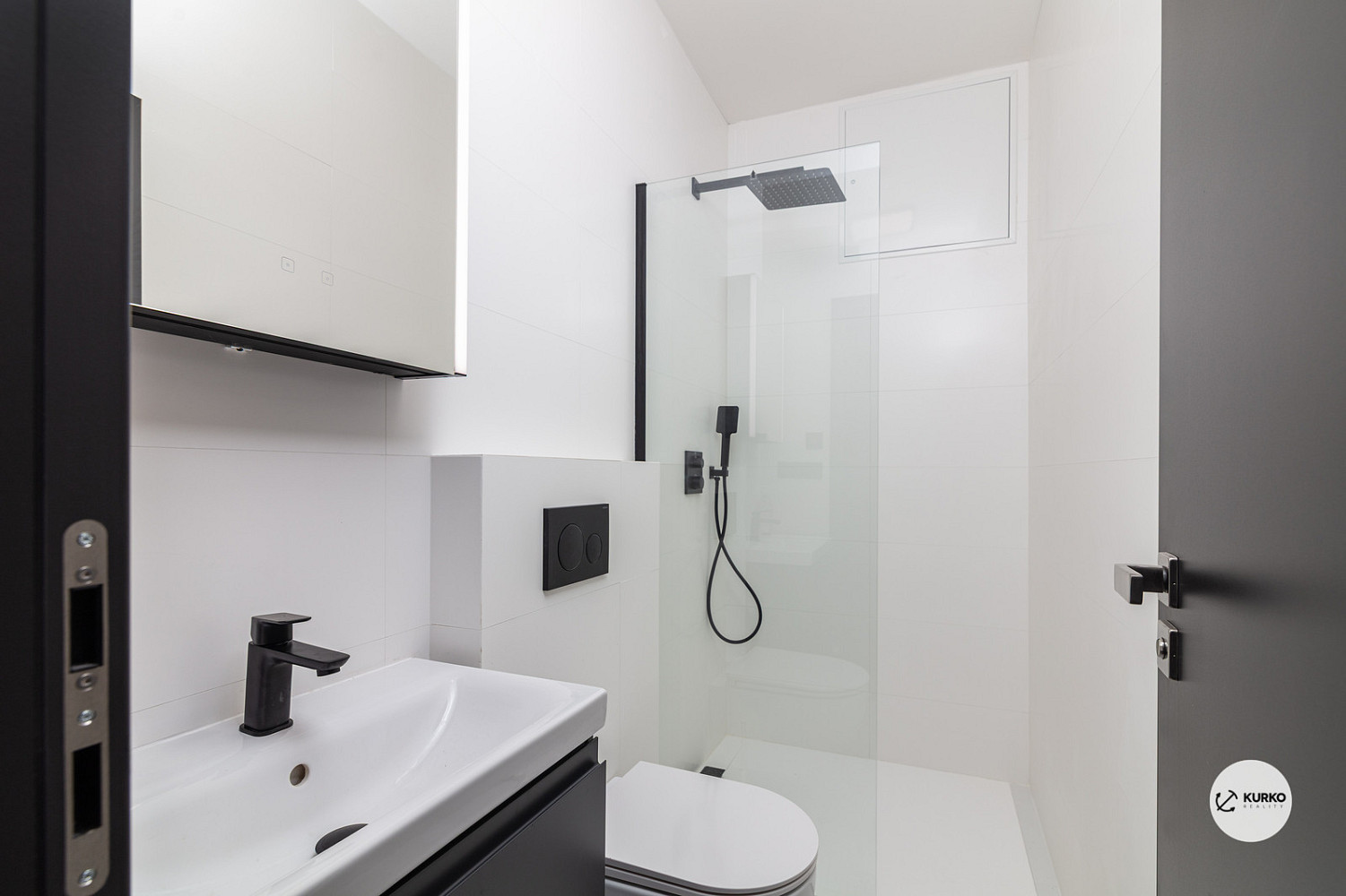 Pronájem bytu 2+kk 70 m² – fotografie 2