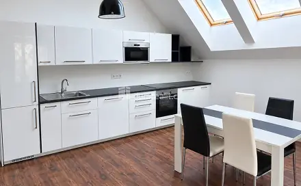 Pronájem bytu 2+kk 60 m², Letecká, Libčice nad Vltavou, okres Praha-západ