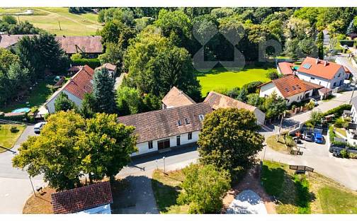 Prodej domu 130 m² s pozemkem 726 m², Sulická náves, Sulice, okres Praha-východ