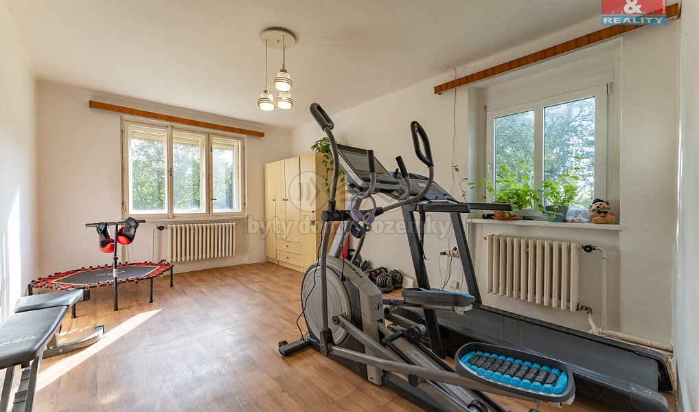 Prodej domu 743 m² s pozemkem 2 776 m², Zásmuky – náhled fotky 4