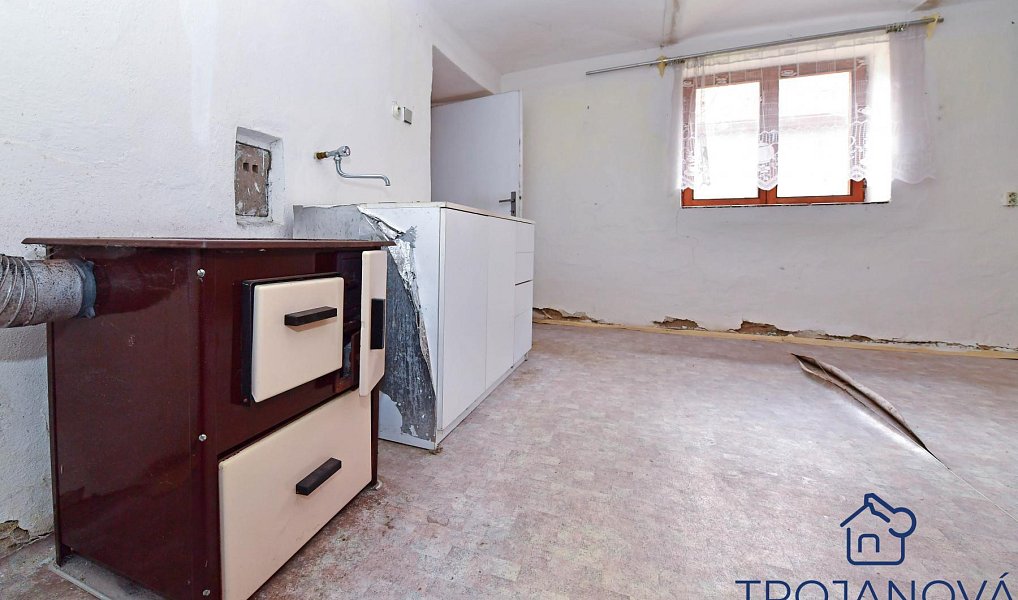 Prodej domu 120 m² s pozemkem 951 m², Tehov – náhled fotky 4