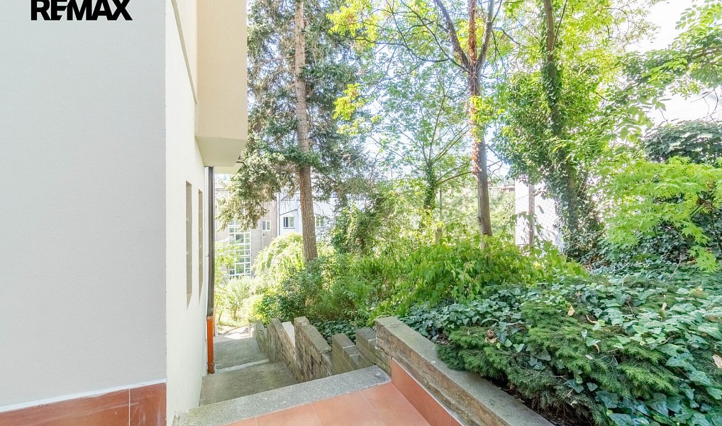 Prodej bytu 1+kk 19 m², Praha – náhled fotky 10