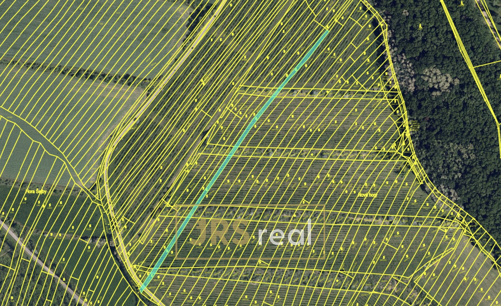 Prodej pole 1 537 m²