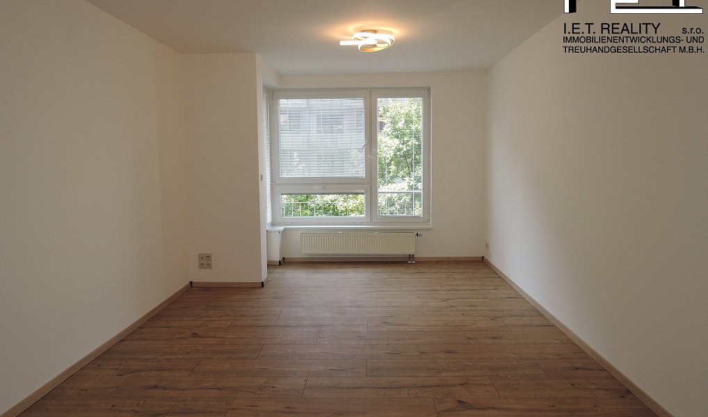 Pronájem bytu 3+kk 82 m², Praha – náhled fotky 3