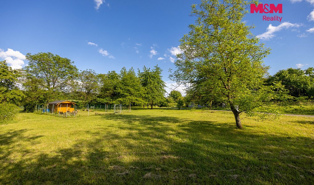 Prodej stavebního pozemku 1 596 m², Chroustovice – náhled fotky 2