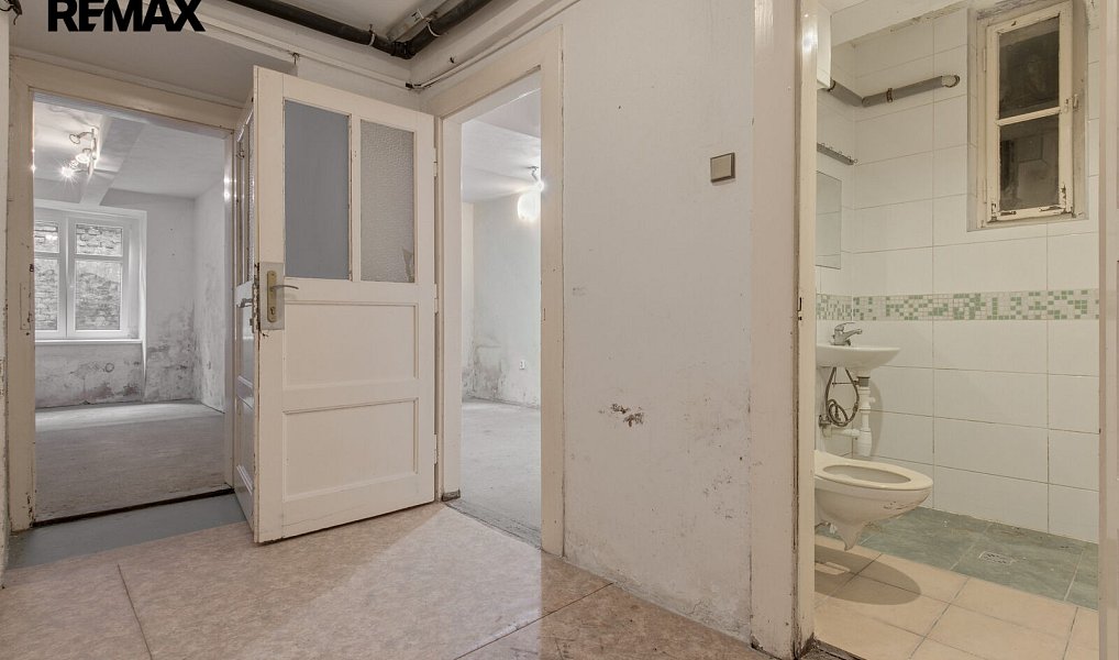 Prodej kanceláře 77 m², Praha – náhled fotky 14