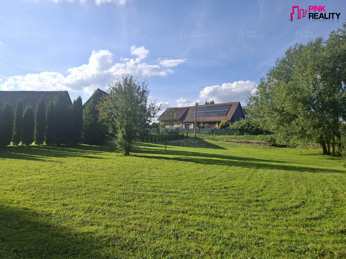 Prodej stavebního pozemku 1 302 m²