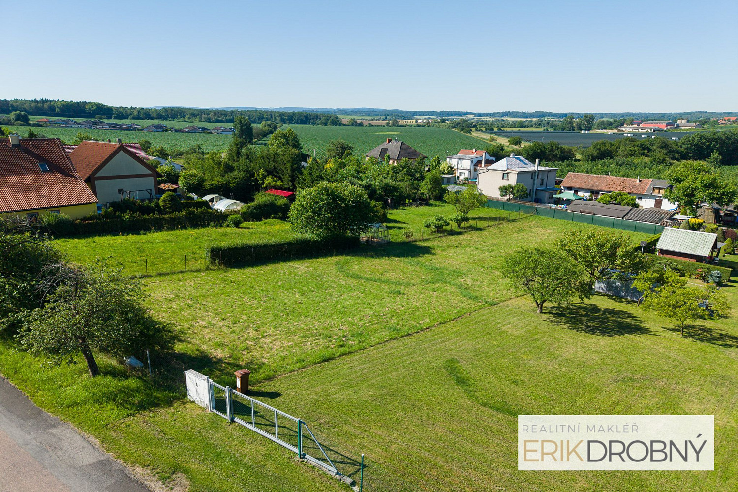 Prodej stavebního pozemku 1 417 m² — photo 4