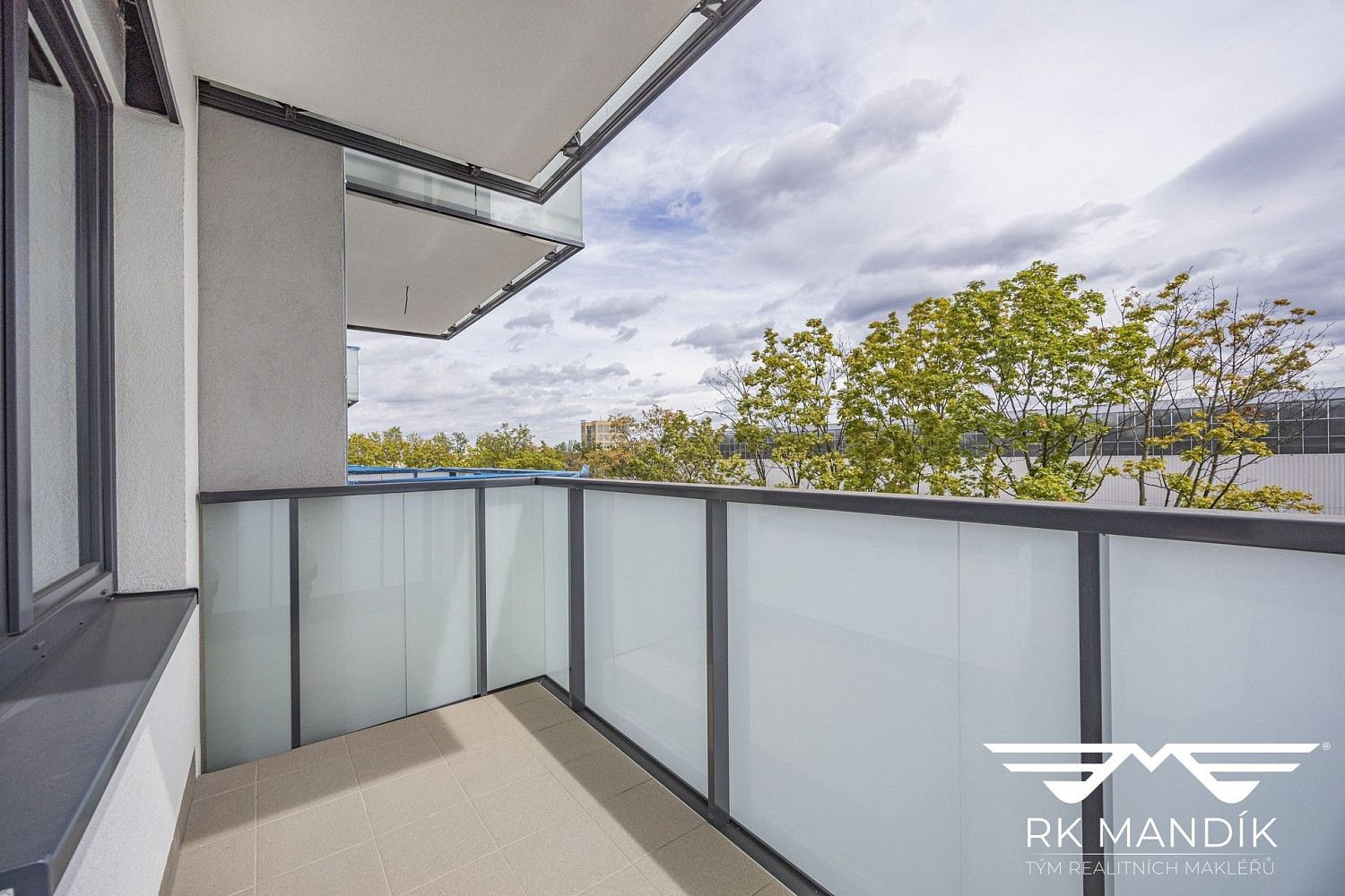 Pronájem bytu 2+kk 45 m² – fotografie 4