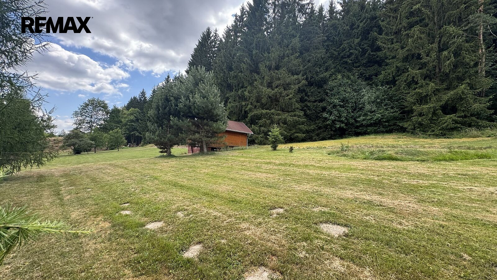 Prodej stavebního pozemku 670 m² – fotografie 5