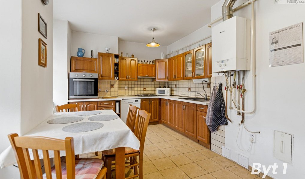 Prodej domu 330 m² s pozemkem 359 m², Duchcov – náhled fotky 7