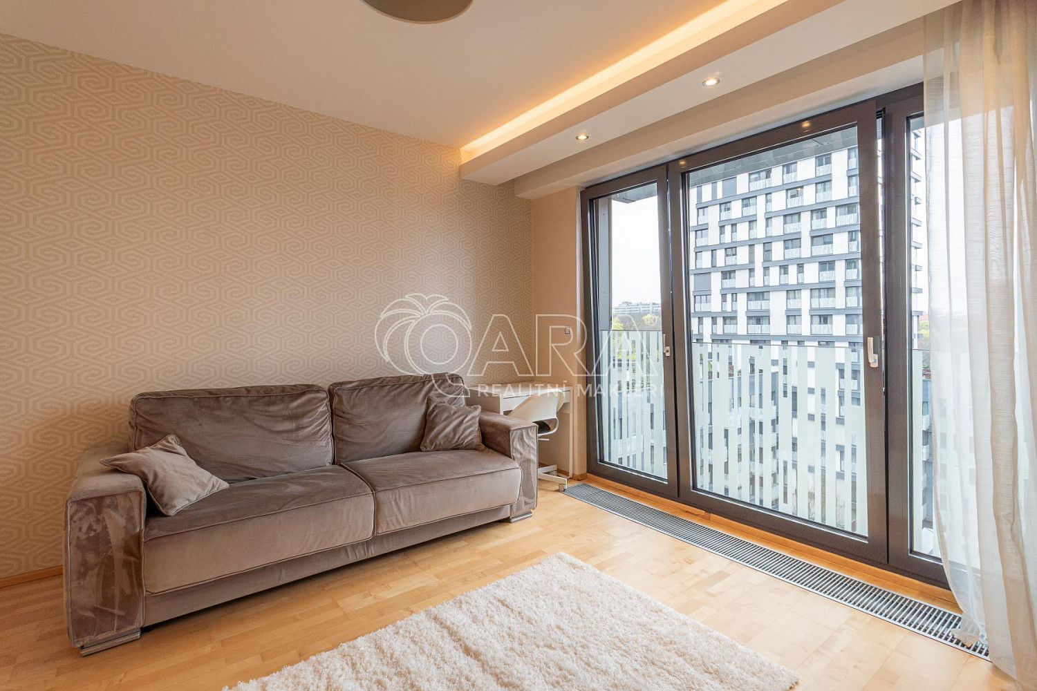 Pronájem bytu 1+kk 37 m² – fotografie 4