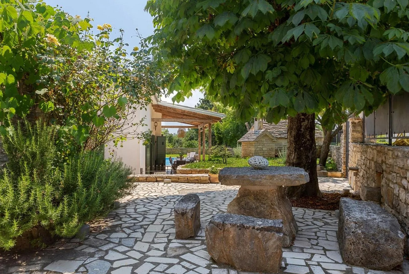 Prodej domu 260 m² s pozemkem 688 m²