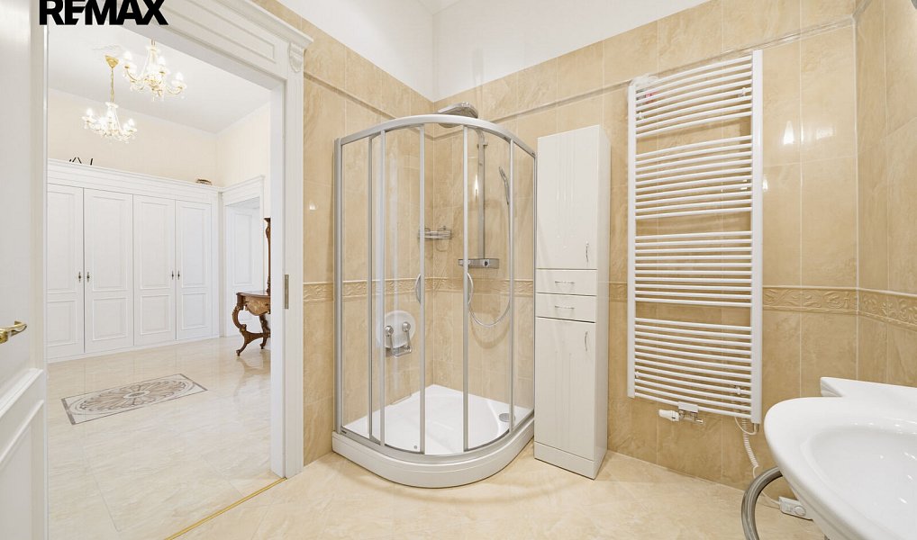 Prodej bytu 3+1 104 m², Karlovy Vary – náhled fotky 18