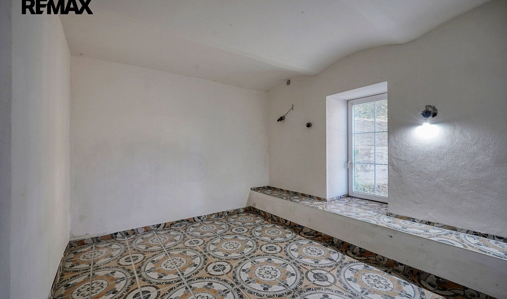 Prodej domu 952 m² s pozemkem 2 493 m², Všeruby – náhled fotky 22