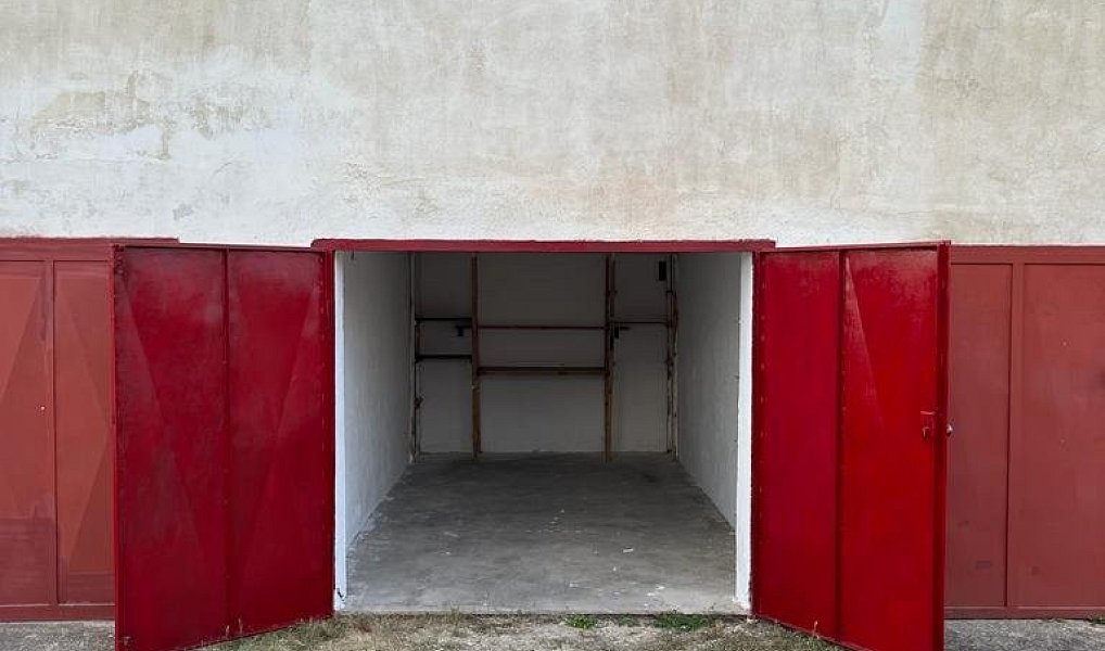 Pronájem garáže 18 m2, Český Krumlov, Český Krumlov – náhled fotky 3