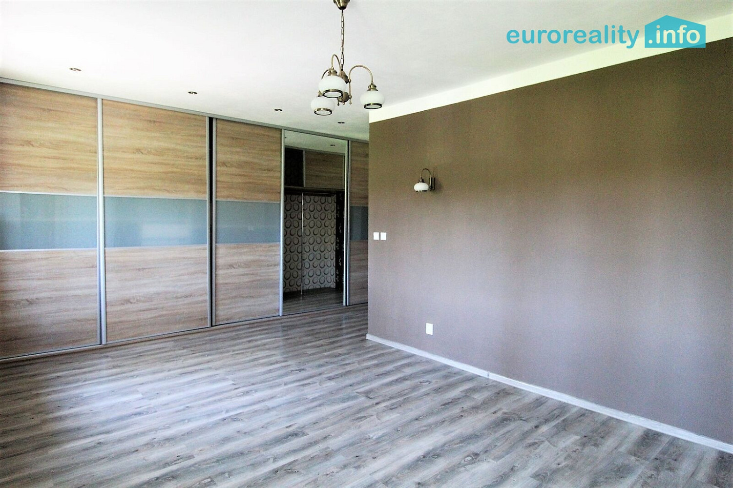 Prodej ubytovacího objektu 389 m² – fotografie 5