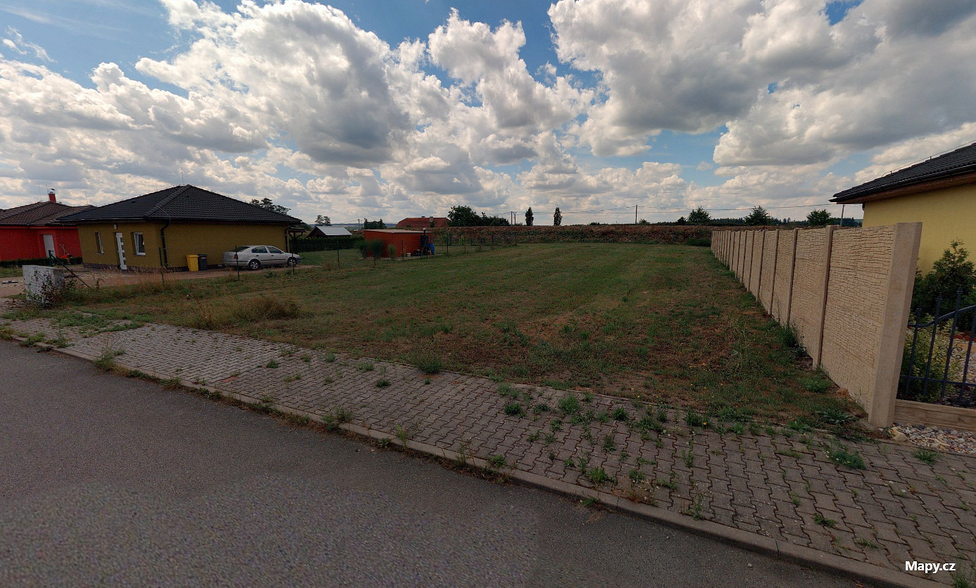 Prodej stavebního pozemku 800 m² – fotografie 2