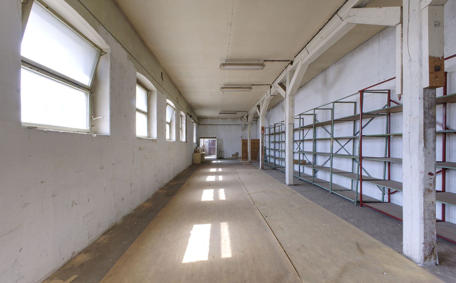 Pronájem skladovacích prostor 116 m² – fotografie 3