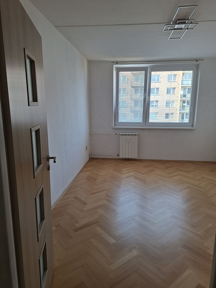 Pronájem bytu 2+1 58 m² – fotografie 4
