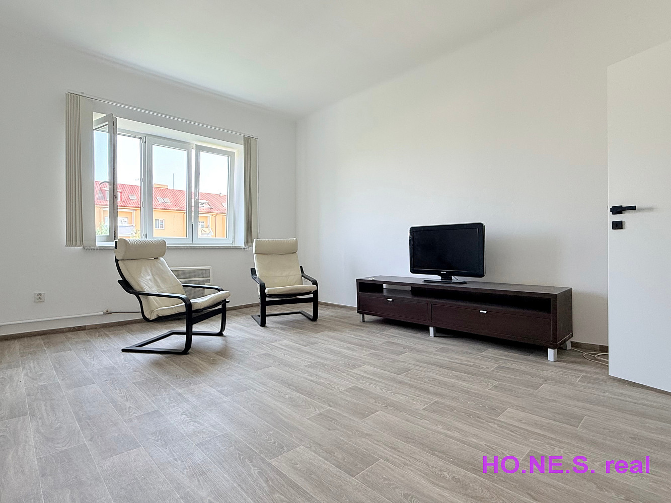 Pronájem bytu 2+1 58 m² — photo 2