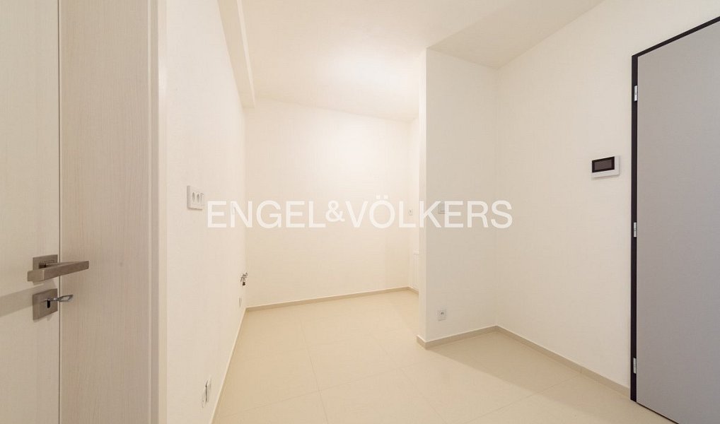 Pronájem bytu 2+1 62 m², Plzeň – náhled fotky 11
