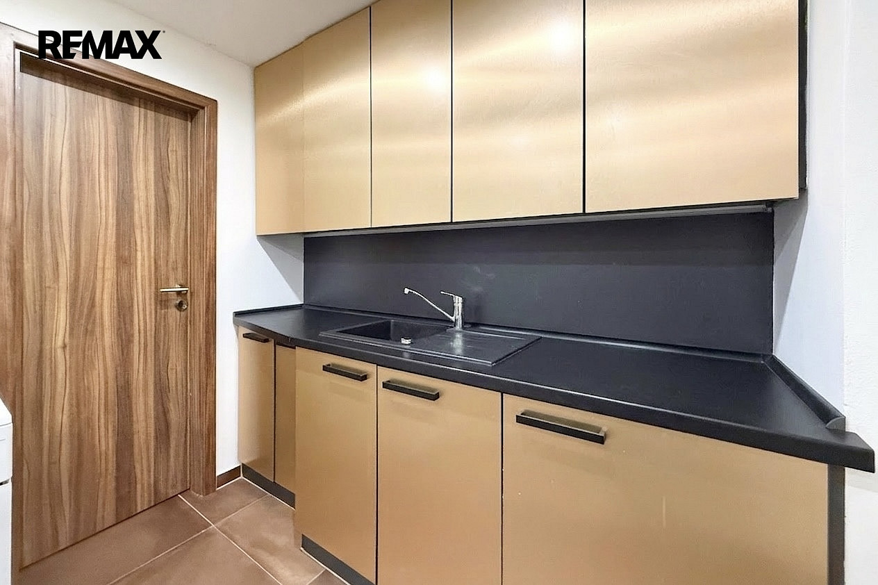 Prodej bytu 2+1 72 m² – pohled 2
