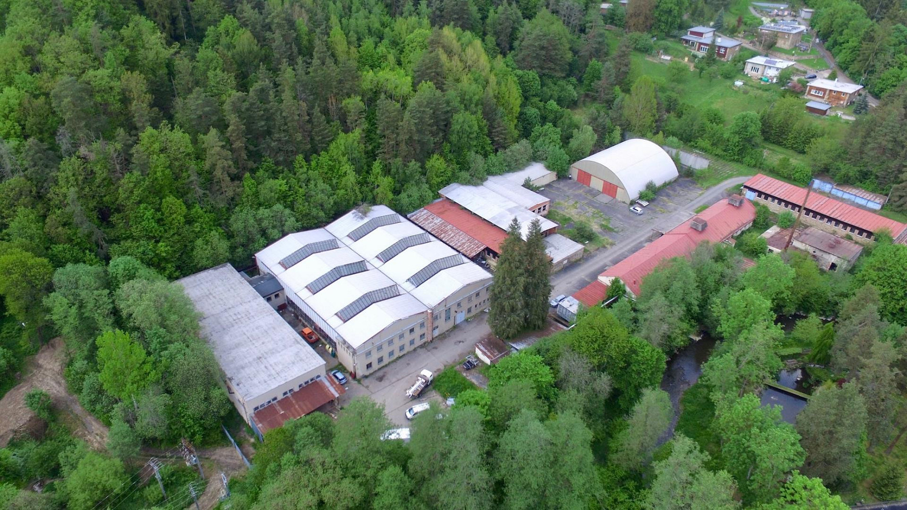 Prodej výrobních prostor 3 000 m² – fotografie 3