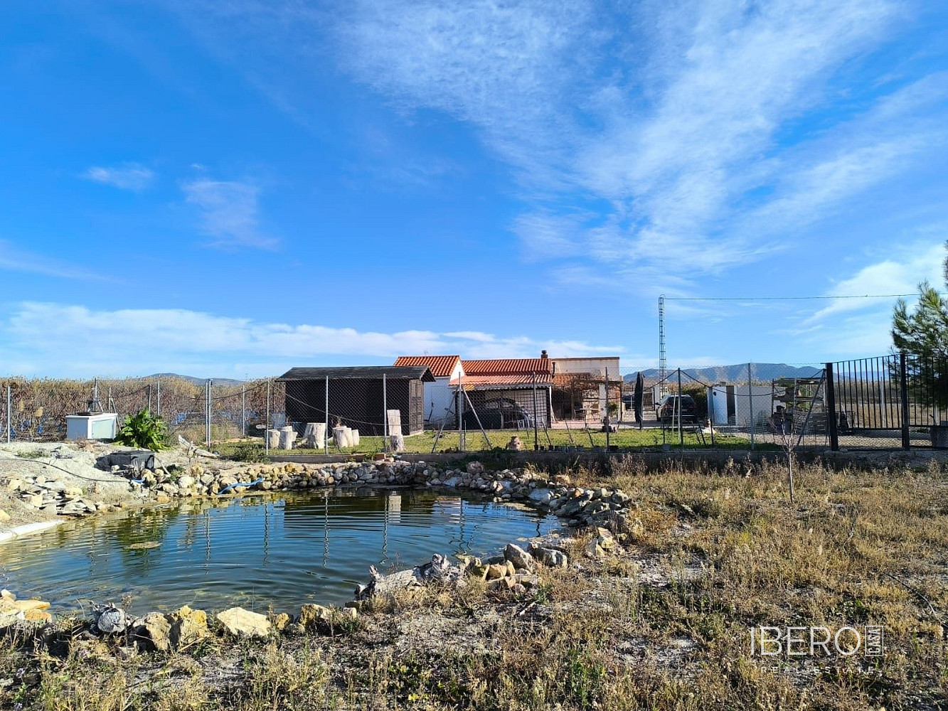 Prodej domu 210 m² s pozemkem 8 000 m²