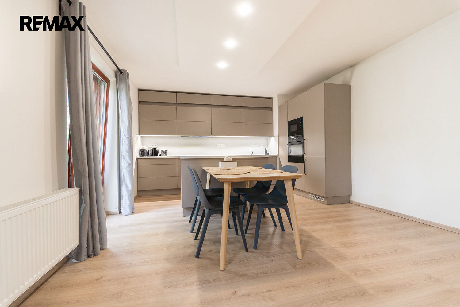 Velkorysý byt 4+kk o ploše 110 m² s balkonem Příbram, Hornických učňů