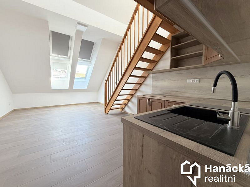 Pronájem bytu 2+kk 50 m² – fotografie 4