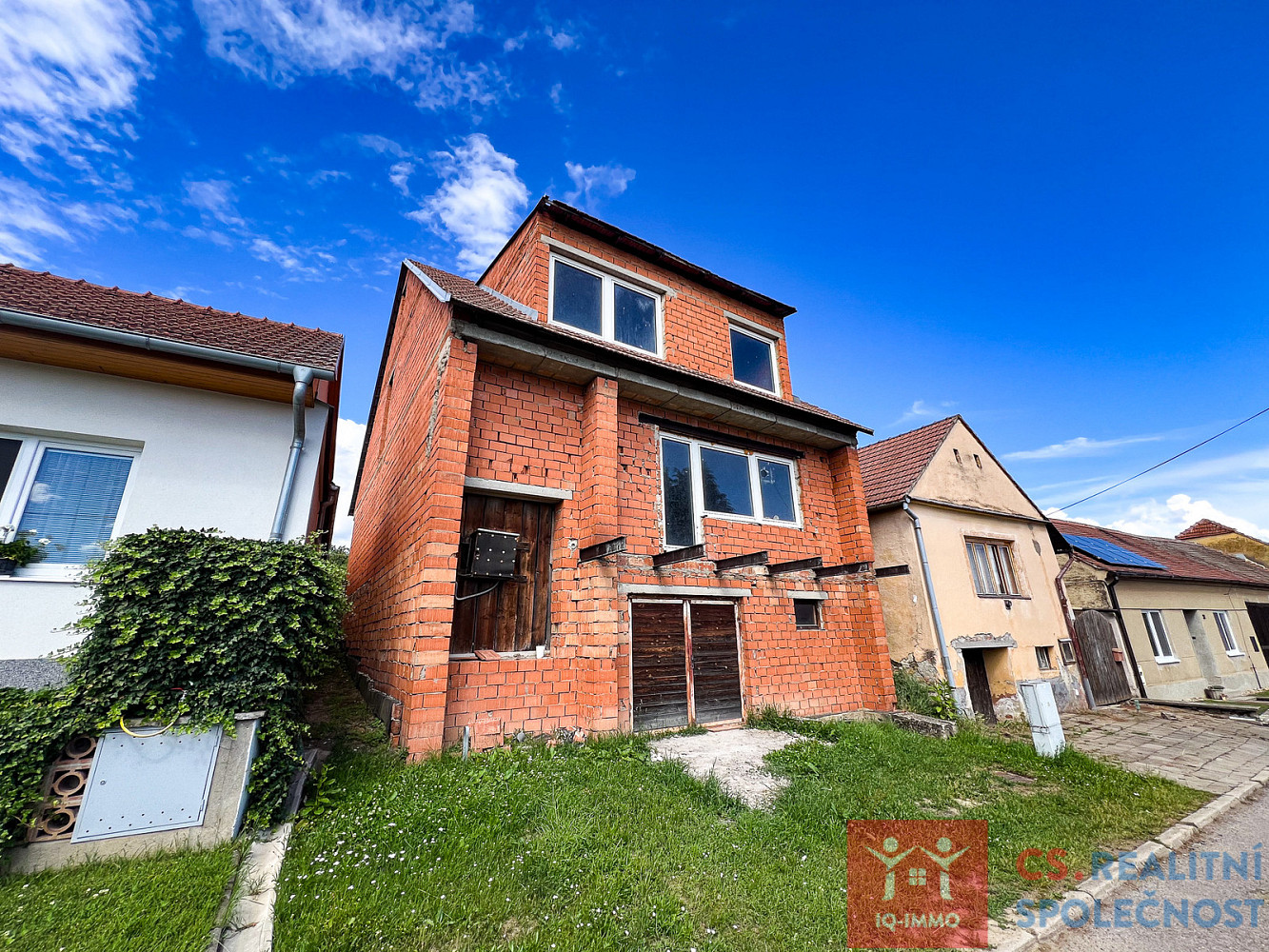 Prodej domu 233 m² s pozemkem 1 320 m² – fotografie 2