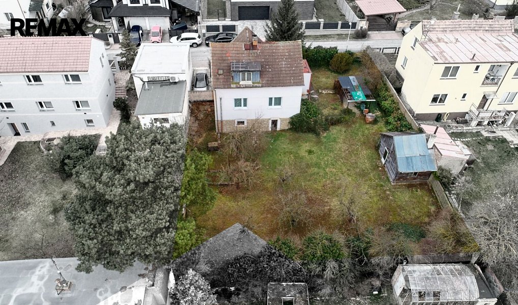 Prodej stavebního pozemku 705 m², Praha – náhled fotky 18