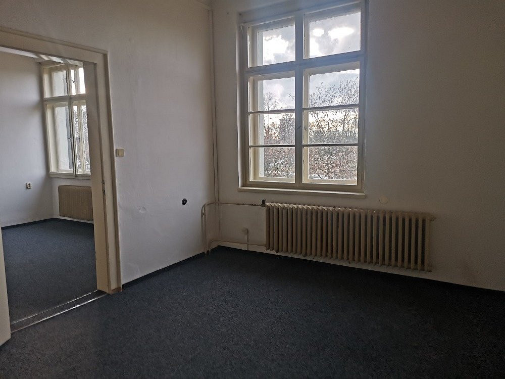 Pronájem kanceláře 35 m² – fotografie 4