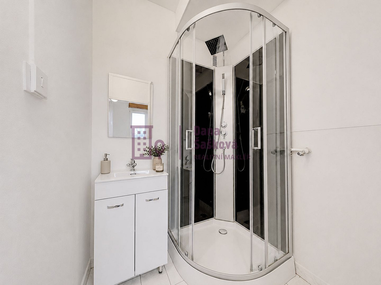 Pronájem bytu 3+1 87 m² – fotografie 4