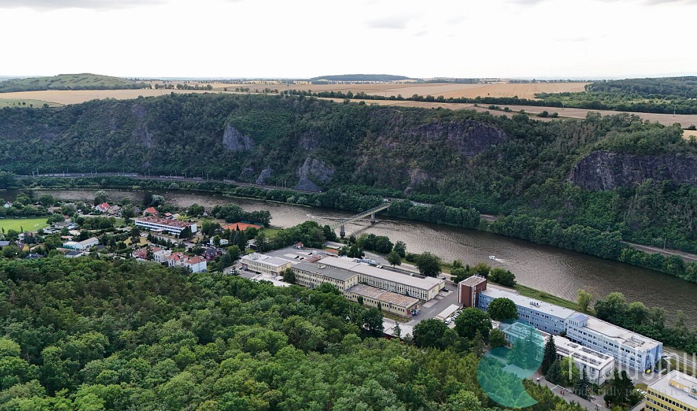 Prodej stavebního pozemku 1 605 m², Husinec – náhled fotky 9